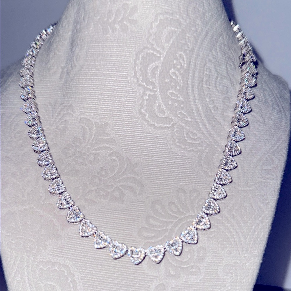 NEW 925 Sterling Silver thick Heart Necklace with Sparkling Swarovski crystals